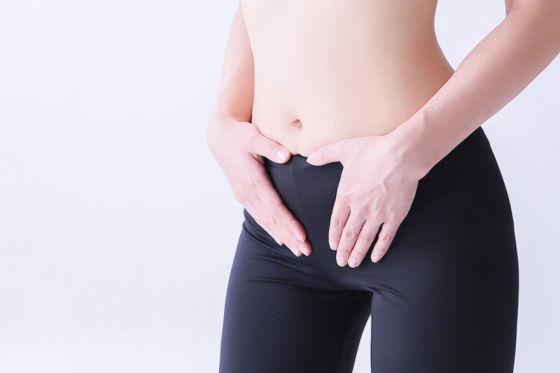 女性のお腹の画像