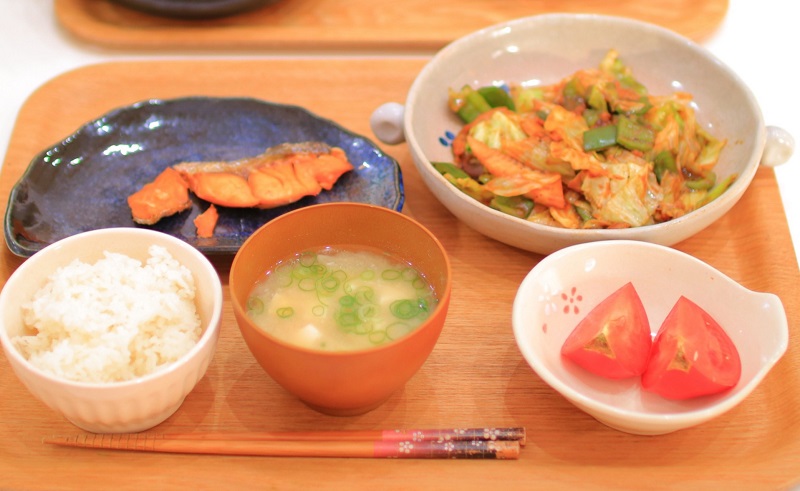 美味しそうで体にも良さそうな食事の画像